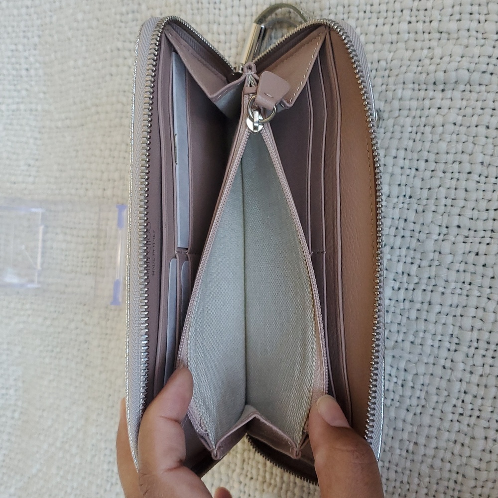 Jimmy Choo Filapa Metallic Star-Studded Wallet - Picture 10 of 13